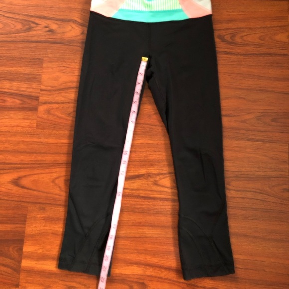 Lululemon Run: Inspire Crop II
Black / Quilt Spring 14-26 - Picture 9 of 10